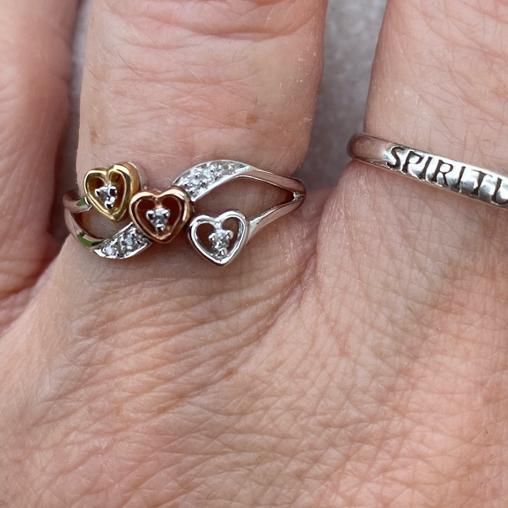 SOLD 💲3 heart Diamond 10k white gold ring with yellow and rose gold accent - Picture 8 of 15